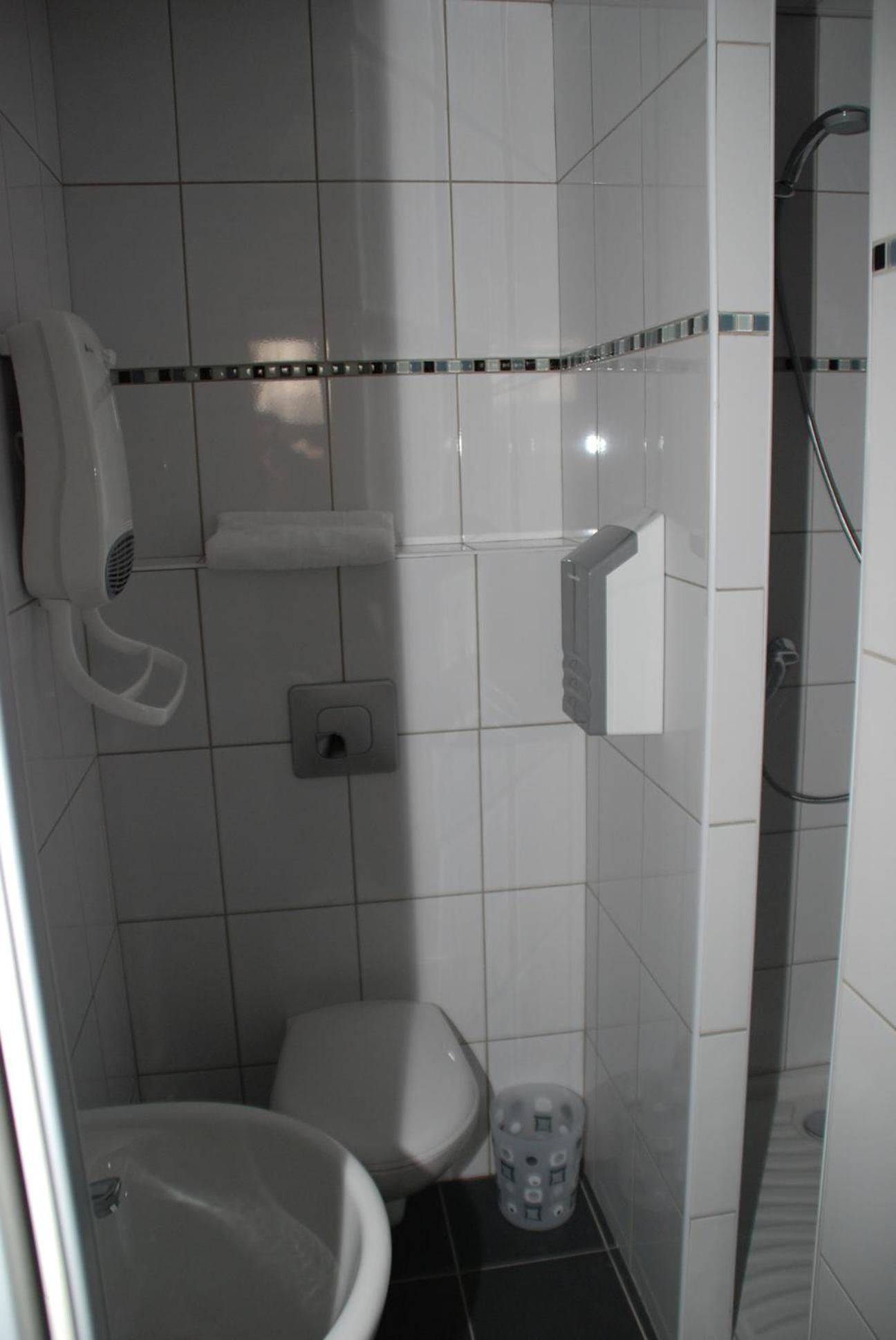 Residence Cosyade Equipee D'Un Parking Prive Gratuit Bourbourg Exterior foto